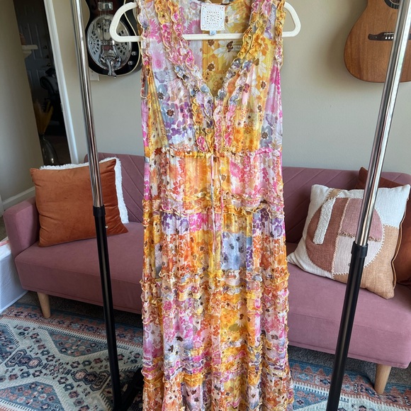 Stunning Floral Gown! - Picture 2 of 7